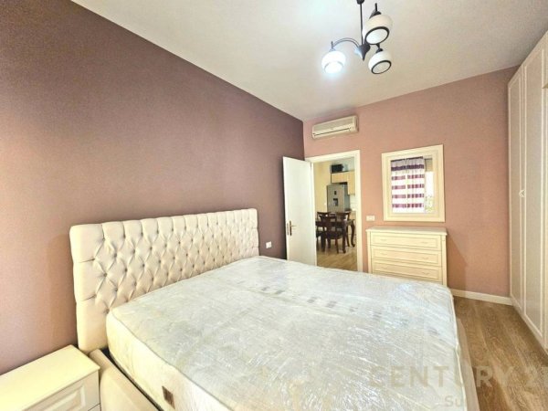 Tirane, jepet me qera apartament 1+1 + garazh Kati 3, 75 m² 600 € (Rruga Eduard Mano, Kopshti Zoologjik)