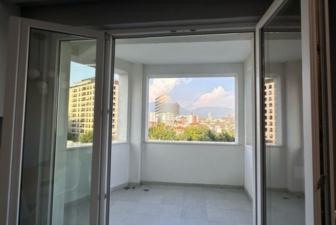 Tirane, jepet me qera apartament 1+1+Ballkon Kati 3, 75 m² 600 € (– River Residence)