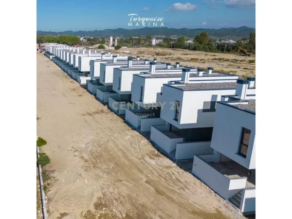 Durres, shes Vile 3+1 Kati 1, 303 m² 400.000 € (gjiri i lalezit)