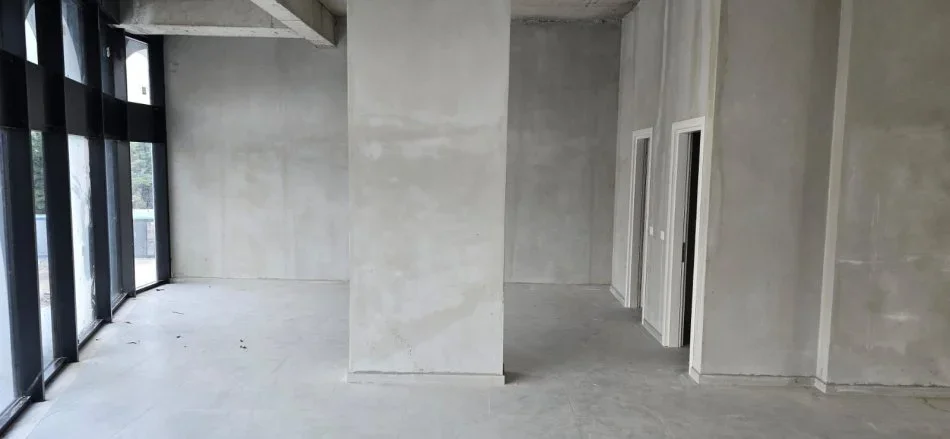 Tirane, jepet me qera ambjent biznesi Kati 1, 188 m² 1.880 € (astir)