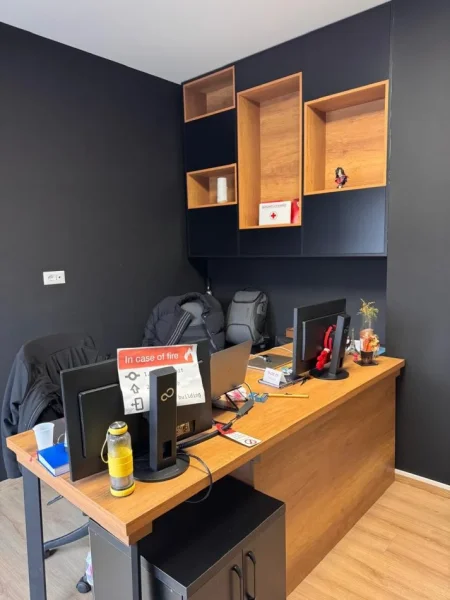 Tirane, shitet zyre Kati 7, 166 m² 475.000 € (prane Qendres)
