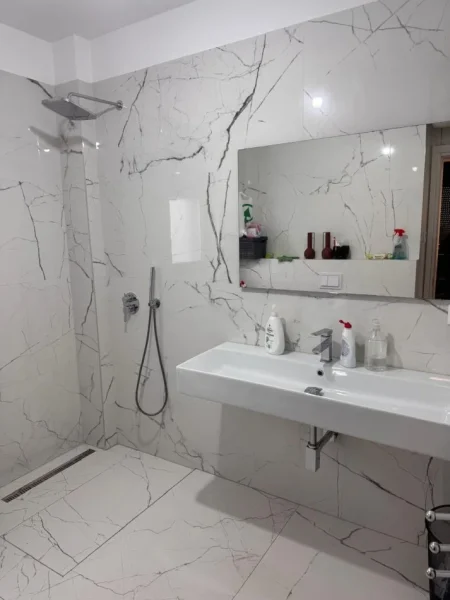 Tirane, shitet zyre Kati 7, 166 m² 475.000 € (prane Qendres)