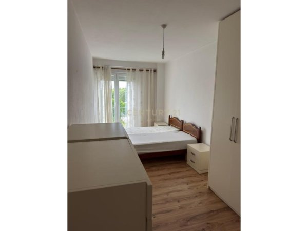 Tirane, jepet me qera apartament 2+1 Kati 3, 84 m² 500 € (Kompleksi Ana)