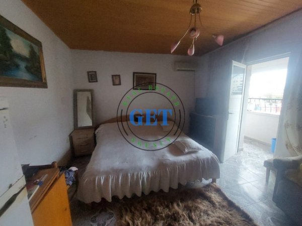 Durres, jepet me qera shtepi 3+1 Kati 3, 100 m² 300 € (Gjykata)