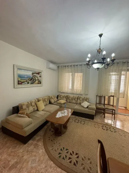 JEPET SUPER APARTAMENT 1+1 ME QERA TEK SHESHI WILSON Tirane,Kati 1, 80 m² 550 € (JEPET SUPER APARTAMENT 1+1 ME QERA TEK SHESHI WILSON)