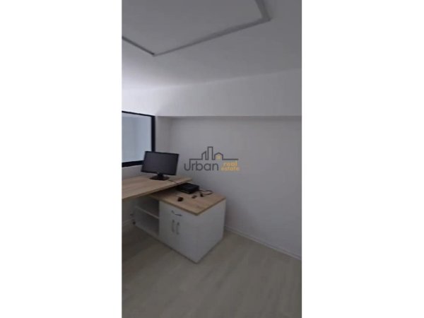 Tirane, jepet me qera dyqan Kati 0, 66 m² 800 € (Perballe Amerikan 3)
