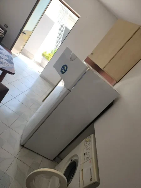 Tirane, jepet me qera shtepi 1+1 Kati 1, 48 m² 300 € (Mantho Nakuci)