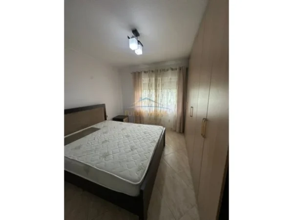 Tirane, jepet me qera apartament 2+1 Kati 1, LAPRAKE,103 m² 450 €