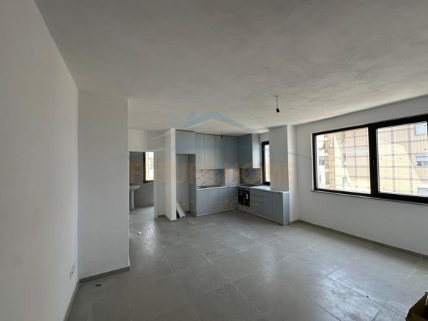 Tirane, shitet apartament 1+1 Kati 7, 68 m² 103.320 € (Unaza e re)