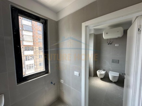 Tirane, shitet apartament 1+1 Kati 7, 68 m² 103.320 € (Unaza e re)