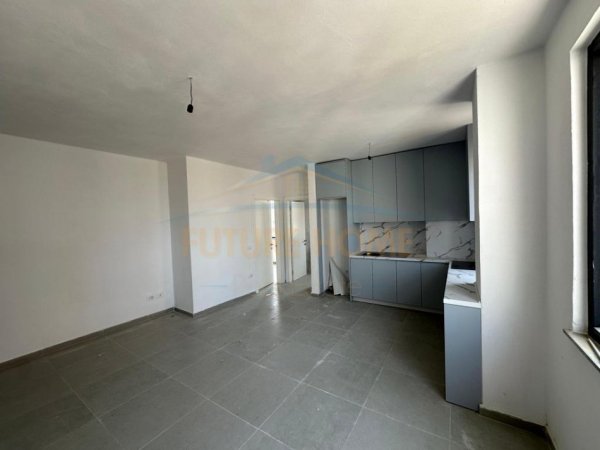 Tirane, shitet apartament 1+1 Kati 7, 68 m² 103.320 € (Unaza e re)