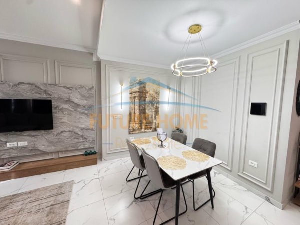 Tirane, shitet apartament 2+1+Ballkon Kati 3, 120 m² 442.000 € (Rruga Kristo Luarasi)