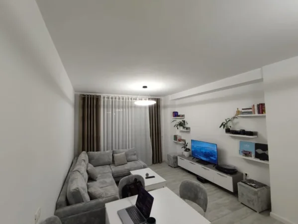 Tirane, jepet me qera apartament 2+1+Ballkon Kati 8, 90 m² 550 € (Rruga Teodor Keko)
