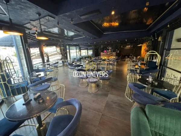 Elbasan, shitet lounge Kati 1, 270 m² 730.000 € (Pranë Universitetit “Aleksandër Xhuvani” – Elbasan)