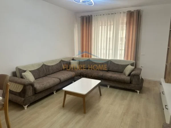 Tirane, jepet me qera apartament 2+1 , 113 m² 750 € (TRIO TOWER)