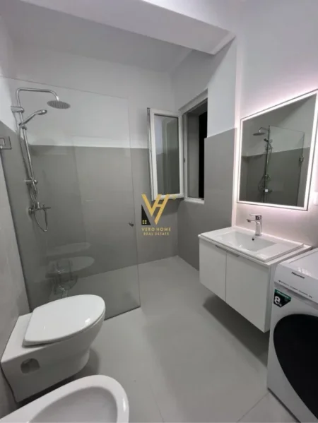 Tirane, jepet me qera apartament 2+1+Ballkon Kati 9, 100 m² 600 € (RRUGA FEJZI HIMZO, RIVER RESIDENCE)