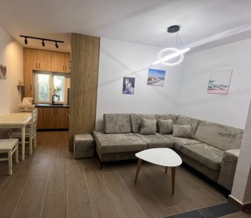 Tirane, jepet me qera apartament 1+1+Ballkon Kati 3, 51 m² 500 € (QEMAL BUTKA)