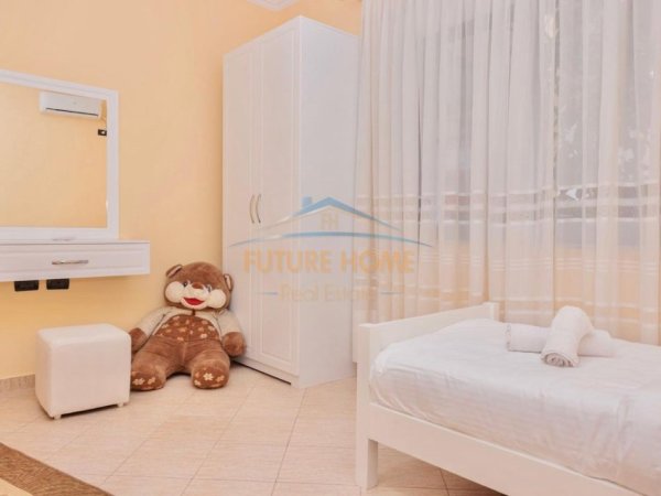 Tirane, jepet me qera shtepi 2+1 Kati 0, 134 m² 1.000 € 