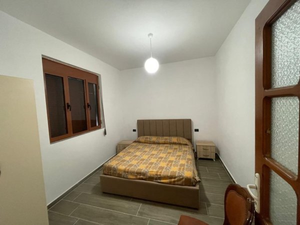 Vlore, JEPET ME QIRA DITORE VILA 100 METRA LARG DETIT DHE SHETITORES