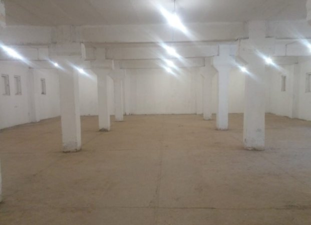 Tirane, jepet me qera ambjent biznesi Kati 0, 315 m² 2.000 € (siri kodra)