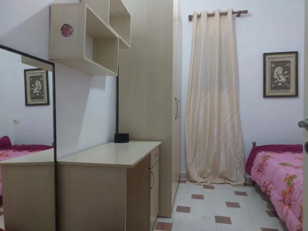 Tirane, jepet me qera apartament 3+1+Ballkon Kati 1, 100 m² 700 € (Tefta Tashko Koco)