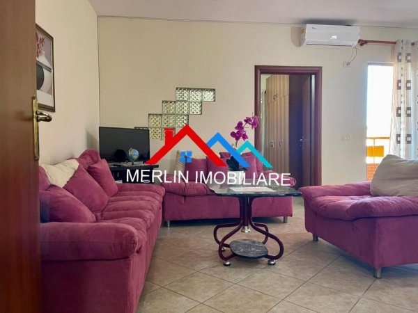Tirane, jepet me qera apartament 1+1 Kati 3, 450 € (RRUGA E KAVAJES)