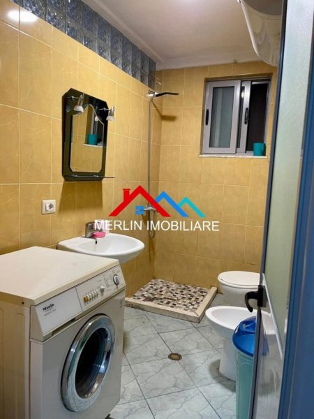 Tirane, jepet me qera apartament 1+1 Kati 3, 450 € (RRUGA E KAVAJES)