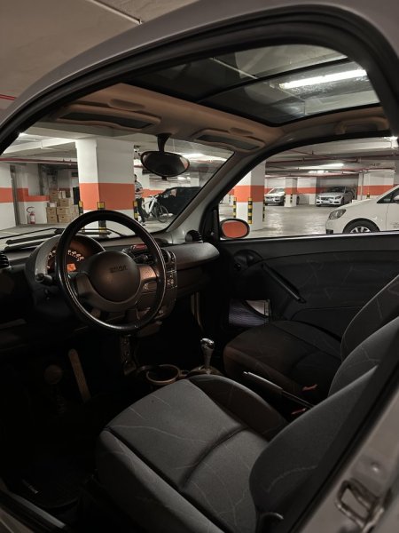 Tirane, shitet makine Smart Fortwo 700cc benzine model 450 Benzin, e zeze automatik 138.000 km 2.900 €