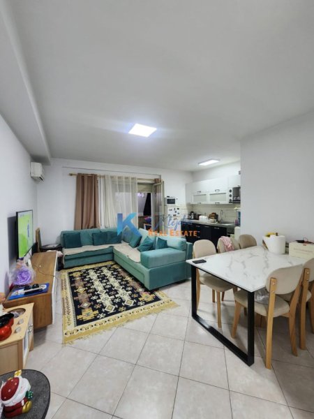 Tirane, jap me qera apartament 1+1+Ballkon Kati 4, 70 m² 500 € (Afer Report Tv)