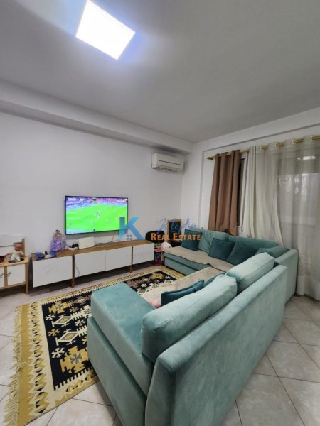 Tirane, jap me qera apartament 1+1+Ballkon Kati 4, 70 m² 500 € (Afer Report Tv)