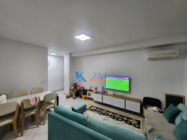 Tirane, jap me qera apartament 1+1+Ballkon Kati 4, 70 m² 500 € (Afer Report Tv)