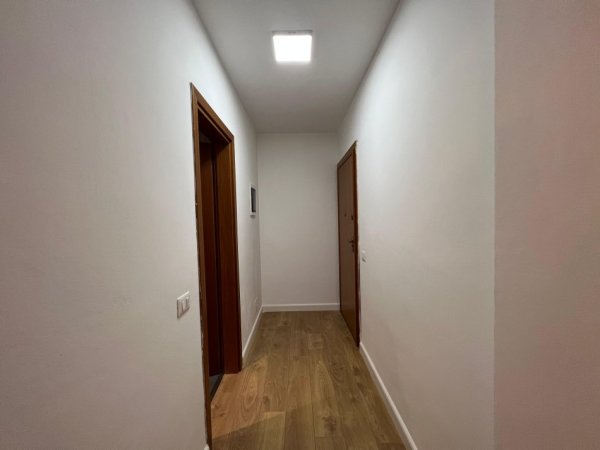 Tirane, jepet me qera apartament 2+1 Kati 6, 100 m² 800 € (rruga e kavajes)