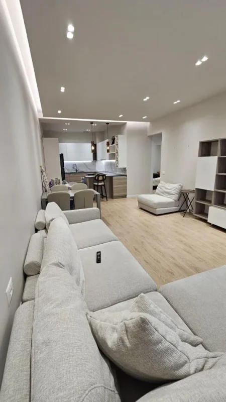 Tirane, shitet apartament 3+1 Kati 3, 118 m² 320.000 € (rruga peti)