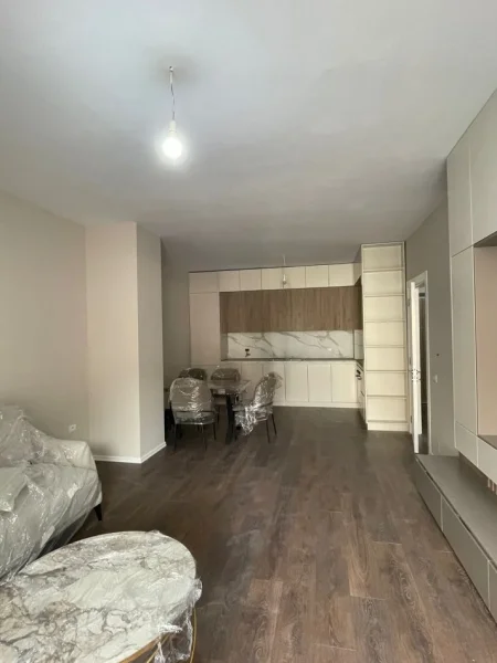 Tirane, jepet me qera apartament 2+1 Kati 2, 124 m² 650 € (Kompleksi Asl)