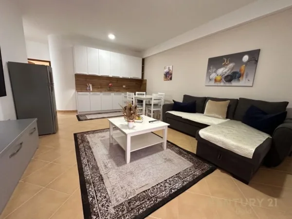 Tirane, jepet me qera apartament 2+1 Kati 9, 95 m² 750 € 