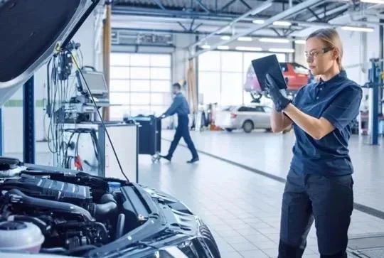 Tirane, jepet me qera magazine Kati 0, 300 m² 1.000 € (ALI DEMI)