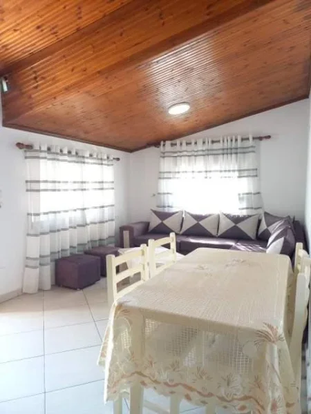 Tirane, jap me qera apartament 2+1+Ballkon Kati 3, 92 m² 400 € (Anodn Frasheri)