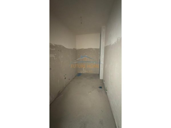 Tirane, shitet apartament 1+1 Kati 4, 67 m² 80.000 € (Paskuqan pranë shkollës &quot; Lidhja e Prizrenit &quot;)