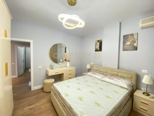 Tirane, jepet me qera apartament 2+1 Kati 2, 90 m² 700 € (Rruga Frosina Plaku)