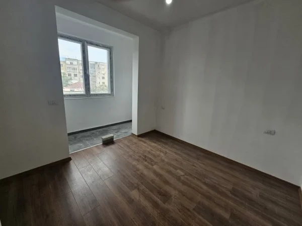 Tirane, shitet apartament 1+1 Kati 3, 53 m² 131.800 € (RRUGA ELBASANIT)