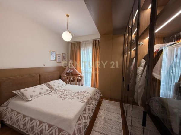 Tirane, shes apartament 2+1 Kati 8, 132 m² 330.000 € (Shkolla e Kuqe)