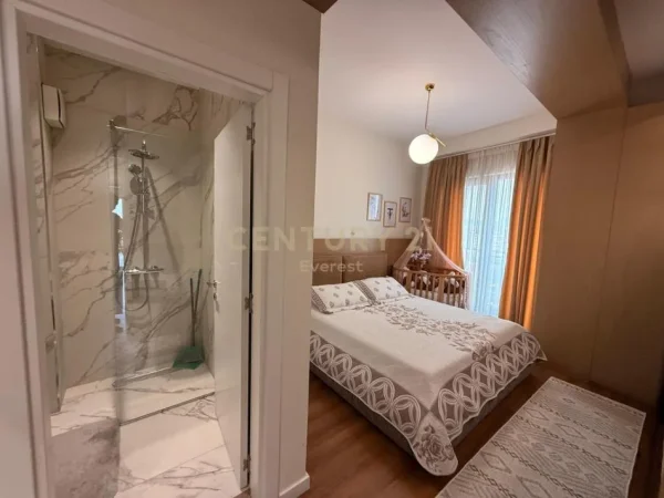 Tirane, shes apartament 2+1 Kati 8, 132 m² 330.000 € (Shkolla e Kuqe)