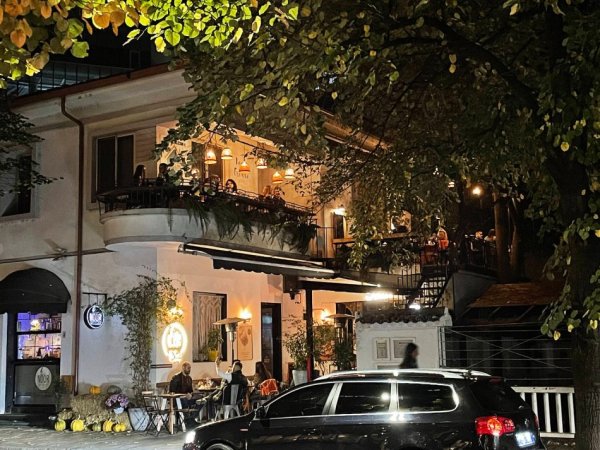 Tirane, shitet apartament 2+1 , 140 m² 399.000 € (Kafe Roma)