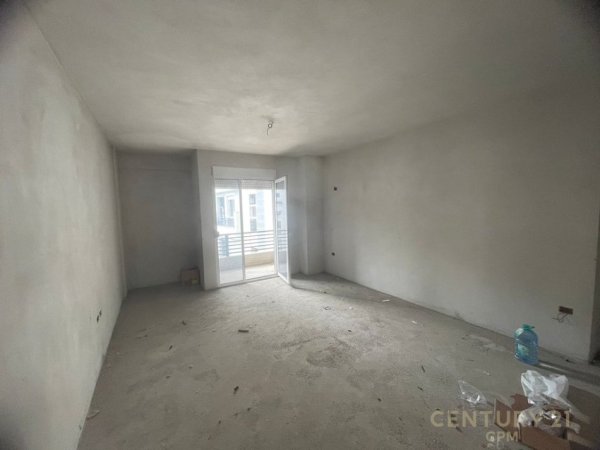 Tirane, shes apartament 2+1 Kati 5, 95 m² 180.000 € (Ish Parku)
