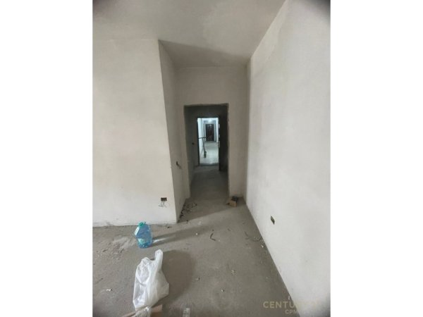 Tirane, shes apartament 2+1 Kati 5, 95 m² 180.000 € (Ish Parku)