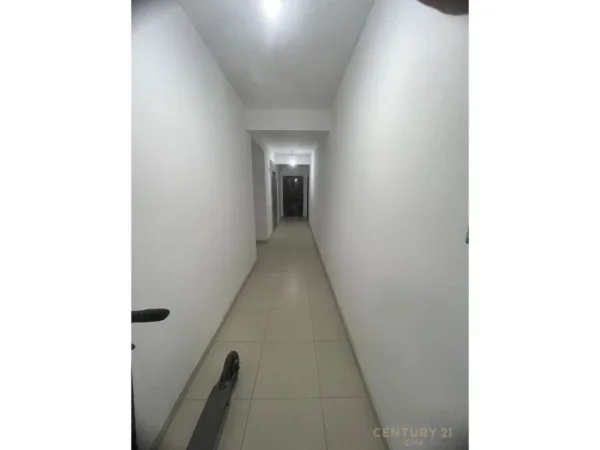 Tirane, shes apartament 2+1 Kati 5, 95 m² 180.000 € (Ish Parku)