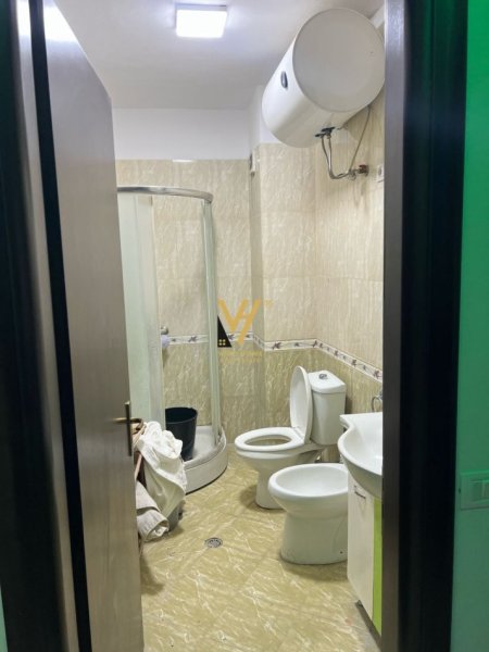 Tirane, jepet me qera apartament 2+1+Ballkon Kati 9, 85 m² 500 € (ASTIR)