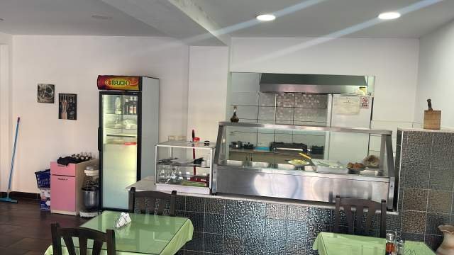 Tirane, jepet me qera lokal Kati 0, 60 m² 600 Euro (Selaudin Zorba)