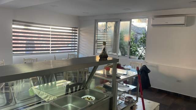 Tirane, jepet me qera lokal Kati 0, 60 m² 600 Euro (Selaudin Zorba)