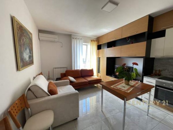 Tirane, shitet apartament 1+1+BLK Kati 6, 57 m² 83.000 Euro (ish Fusha e aviacionit)